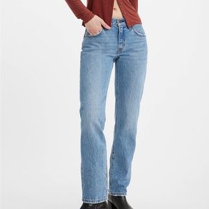 Levi’s Middy Straight Jean size 25. Super cute and very flattering!